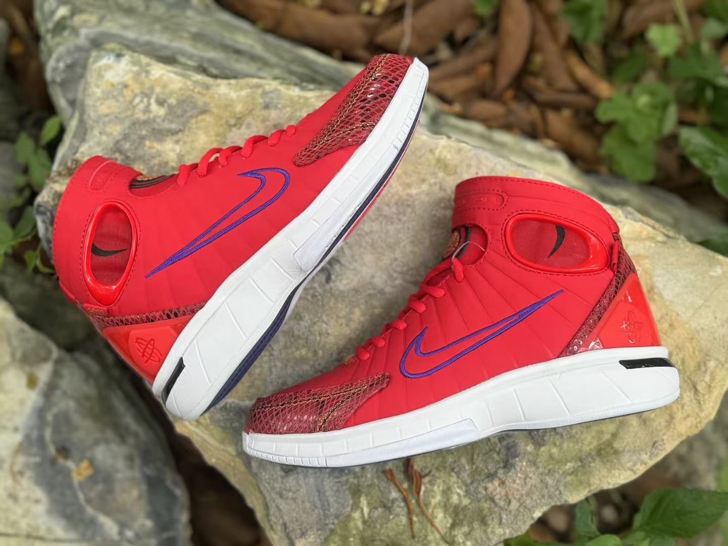 Nike Air Zoom Huarache 2K4 Red Black Mamba